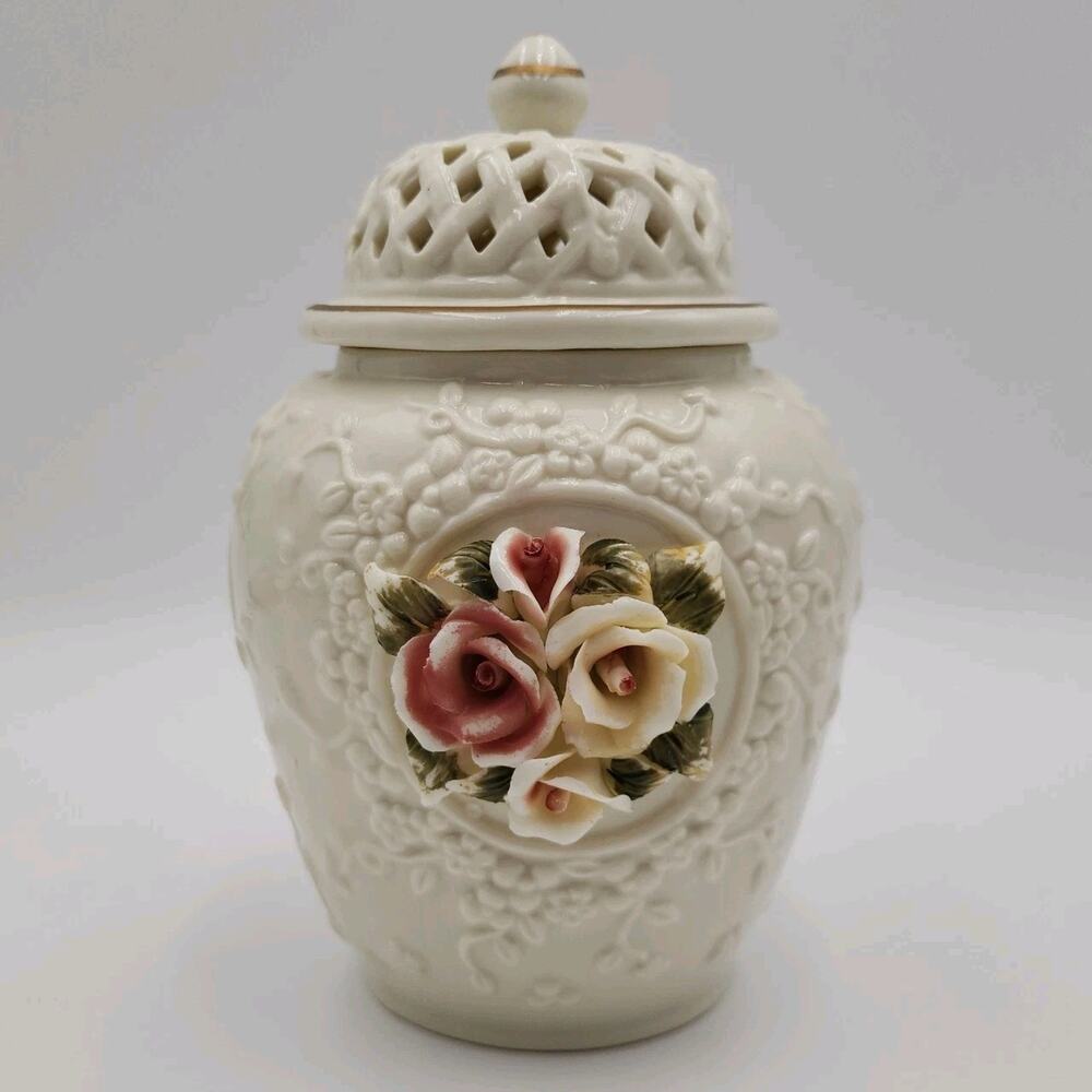 VTG Chinese 3D Flowers Porcelain Ginger Jar Urn Vase Pierced Lid Gold Trim 8"